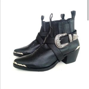 Wandering coyote Black Magic western ankle boots size 10 (runs small)